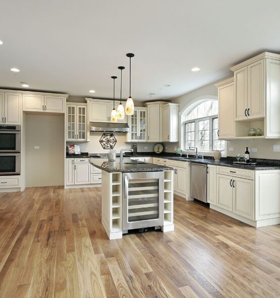engineered hardwood kitchen 555x592